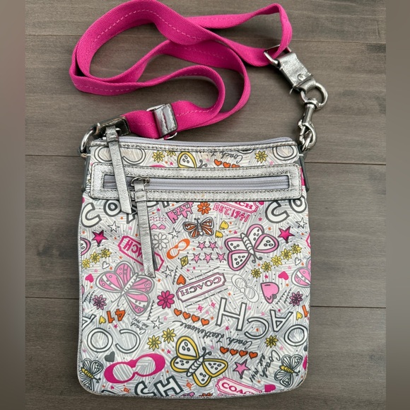 Coach Handbags - Coach Poppy Butterfly Graffiti Authentic Vintage crossbody bag